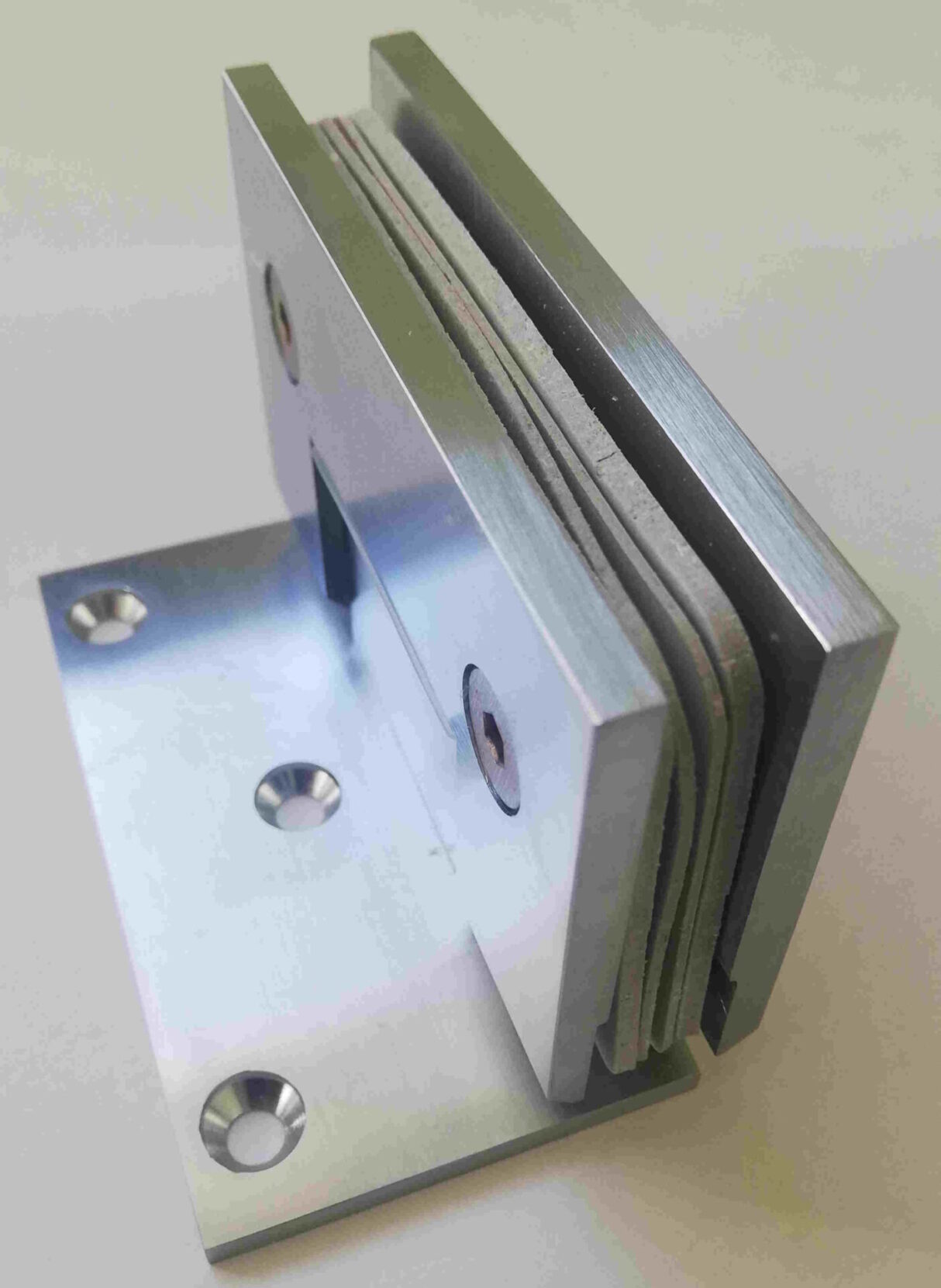 Dušas eņģe CH stikls-siena