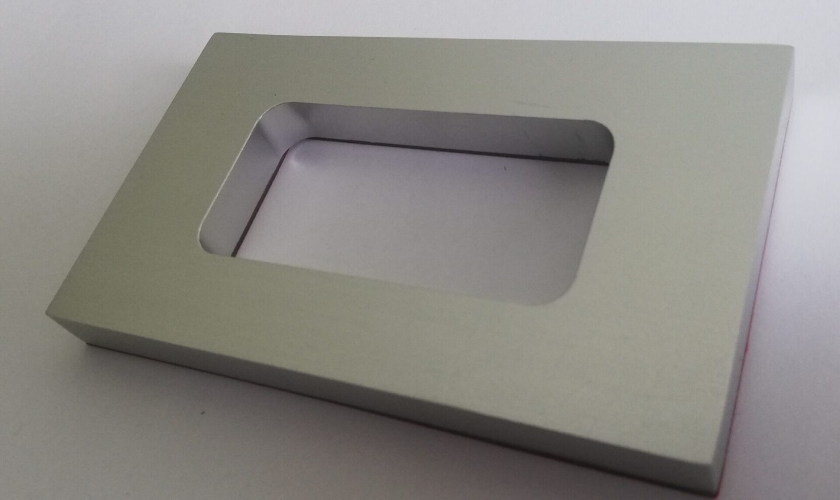 Bīdāmo durvju rokturis TG uzlīmējams